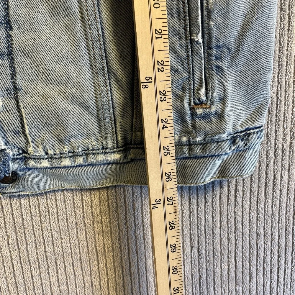 Levi's Vintage Trucker Jacket Men's L Distressed Light Wash Denim Sherpa Lined - Picture 9 of 12